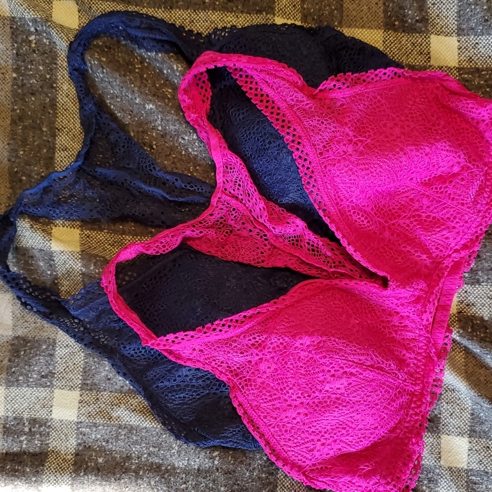2 bralettes